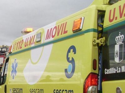 Un trabajador resulta herido tras caer de un toro mecánico en una nave agrícola