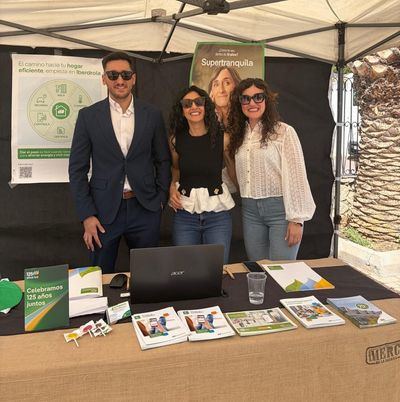 Iberdrola acerca soluciones de ahorro energético y atención personalizada al entorno rural en Elche de la Sierra