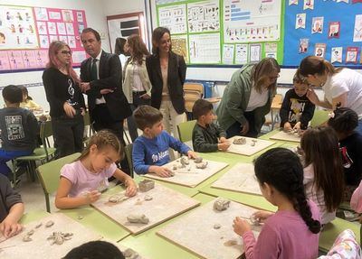 El CEIP ‘San Ildefonso’ renovará su pista deportiva con una inversión regional de 40.000 euros