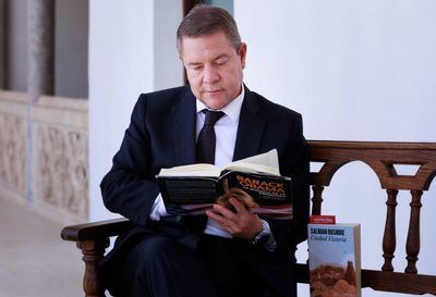 Un libro no es un contacto, es un trato