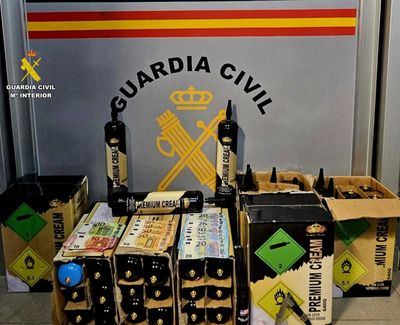 Detienen a un hombre en Yuncos por venta ilegal de 'gas de la risa' en un local nocturno