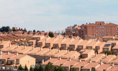 CLM impulsa una nueva estrategia de vivienda con ayudas al alquiler y compra para jóvenes