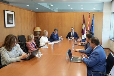 CLM y la Universidad de Alcalá avanzan hacia una financiación universitaria “estable y creciente”