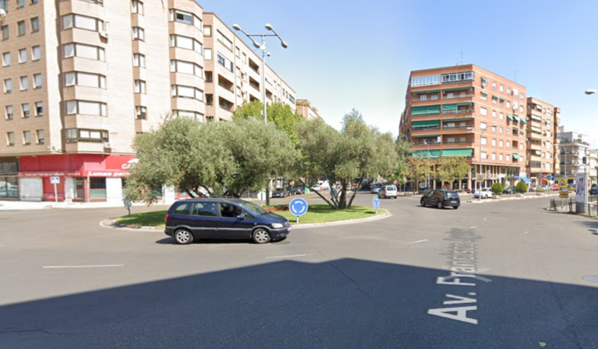 ACTUALIDAD | Detenido un hombre en Talavera que fingía pasear a su perro para robar en los coches