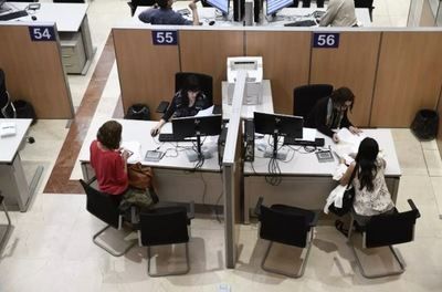 España aprueba la mayor oferta de empleo público de la historia: casi 30.000 plazas