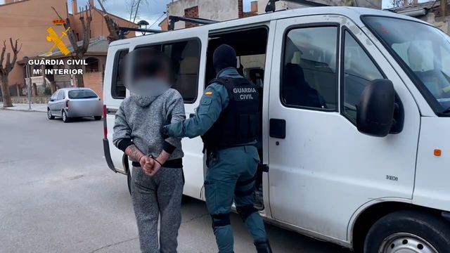 Desmantelan seis 'supermercados de la droga' y detienen a 17 personas