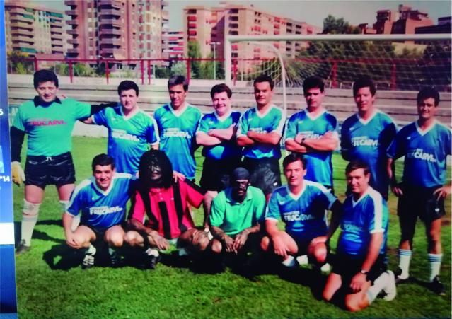 Histórico partido entre solteros y casados una festividad de Santa Marta