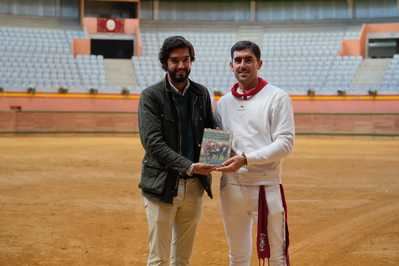 Eduardo de la Rosa presenta ‘Bravo Toledano’ en la Feria del Zapato de Oro de Arnedo
