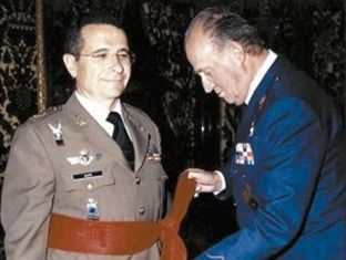 POLÉMICA | Un general talaverano firma el manifiesto de los militares retirados
