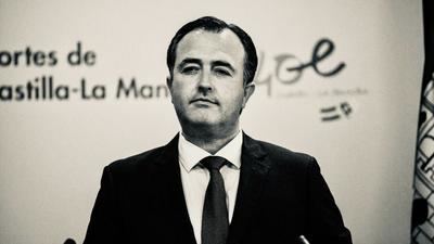 Moreno dispara, el PP aplaude callado