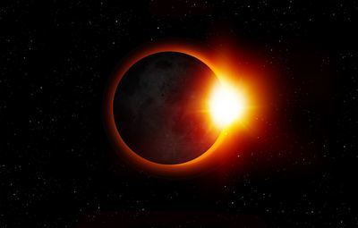 ¿Vas a ver el eclipse? Esto es lo que debes hacer para evitar lesiones oculares