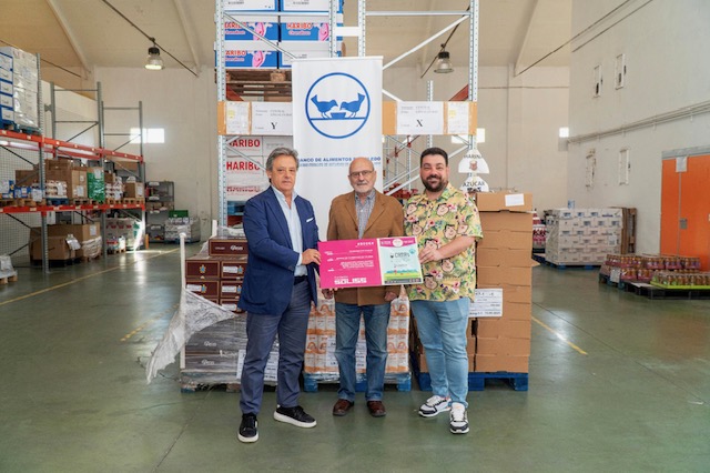 Fundación Soliss entrega el importe recaudado en el Cata's Comedy al Banco de Alimentos de Toledo