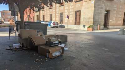 La basura sigue acumulándose en Talavera