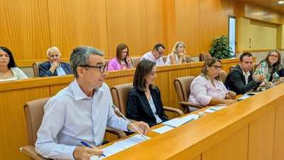 El PSOE de Talavera exige a PP y Vox que no vuelvan a dejar a los colegios fuera del plan de climatización regional