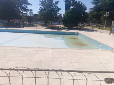 Talavera: piscinas cerradas, mucho calor y... menos socorristas
