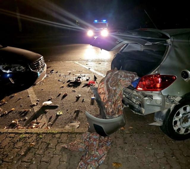 Vehículo implicado en un accidente con fuga en el Paseo del Pinar