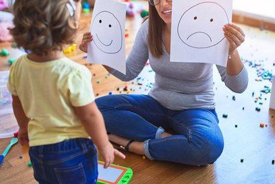 El Gobierno regional implementa un programa de educación socioemocional