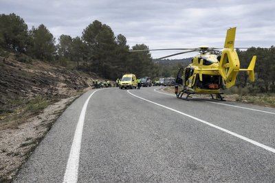 Tres personas fallecidas tras la colisión frontal de tres motos