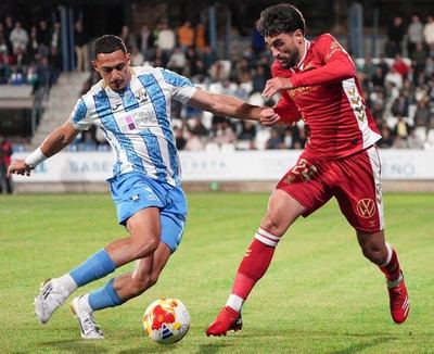 El Talavera desafía al Tenerife y roza el triunfo en El Prado