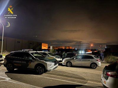 Tres personas investigadas por carreras ilegales en un polígono industrial de Toledo