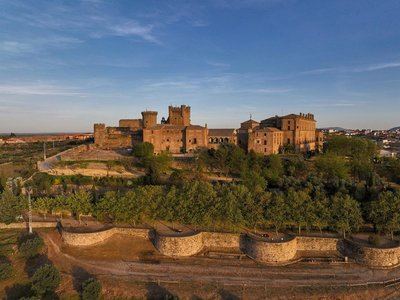 '12 meses, 12 castillos, 12 experiencias' llega a Oropesa con una noche de historia, magia y gastronomía