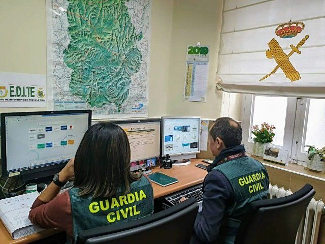 Tres detenidos por estafar más de 10 millones de euros a 12 expresas extranjeras