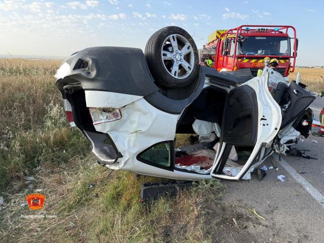 En un pueblo de Toledo: Dos hombres heridos graves en una brutal colisión entre dos coches