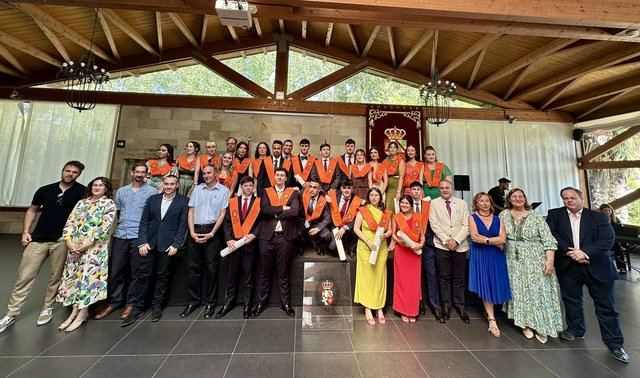 Graduación Promoción 2021-2025 de los Grados de ADE, Trabajo Social, Ingeniería Informática y Educación Social de Talavera