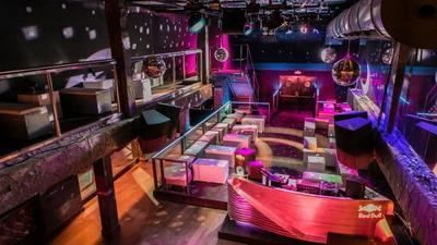 Última hora: Detenido por una posible violación grupal a una joven en una discoteca