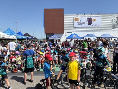 Emoción, espectáculo y valores en la VII Edición de ‘Bicicletas sin pedales’