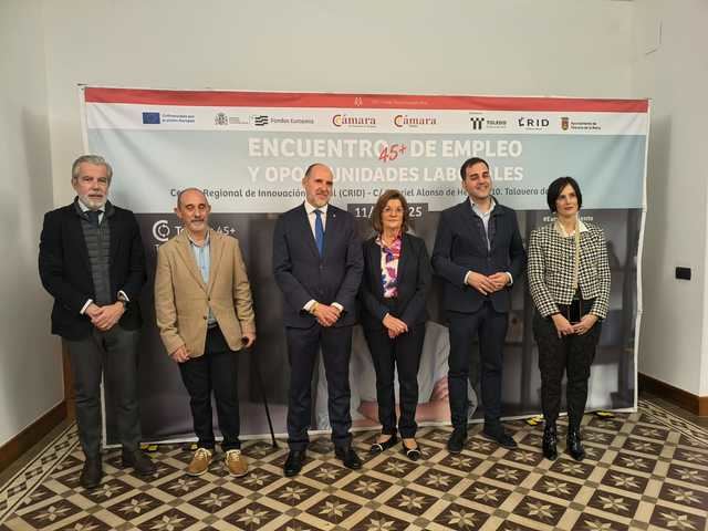 Talavera reúne a un centenar asistentes en el Encuentro de Empleo 45+