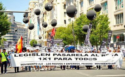 Miles de abogados y procuradores exigen justicia y dignidad en una movilización en Madrid