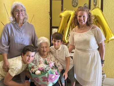 Pilar Carrasco celebra 101 años rodeada del cariño de Talavera