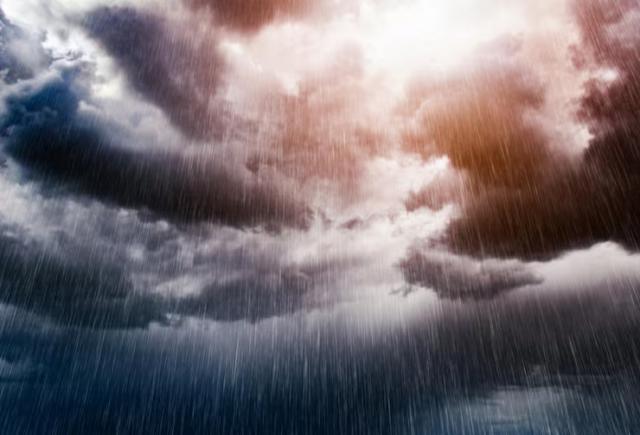 Nubes y tormenta / Freepik