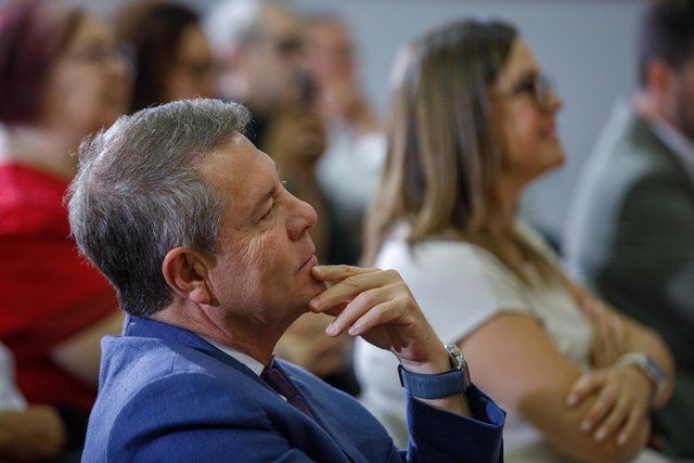 García-Page apoya la posición de España en defensa y carga contra Trump