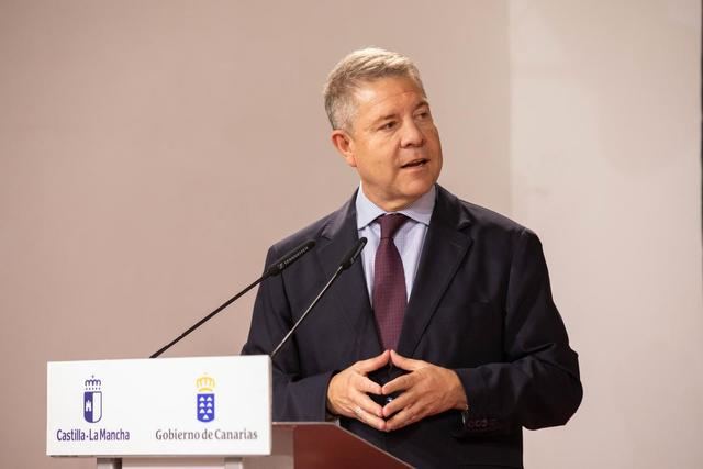 García-Page: “El valor más sagrado de la izquierda es la igualdad, no el mercadeo político”
