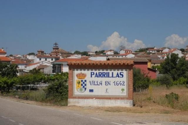 Salen a subasta tres históricos locales de la cooperativa de Parrillas