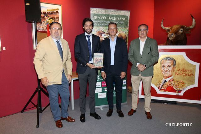 Gran éxito en la presentación del libro “Bravo Toledano. Historia de las ganaderías de bravo en la provincia de Toledo”