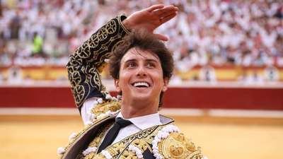 Roca Rey, el ídolo llega a Talavera