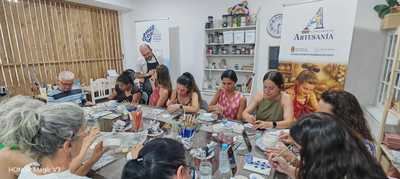 La Semana de las Santas Alfareras arranca acercando la cerámica a los talaveranos