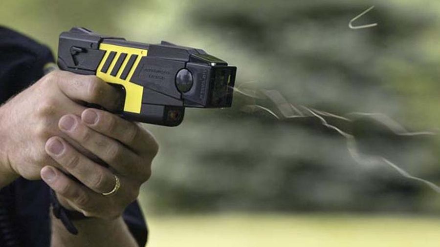 Así es la Taser X2, la pistola eléctrica de los Mossos d'Esquadra