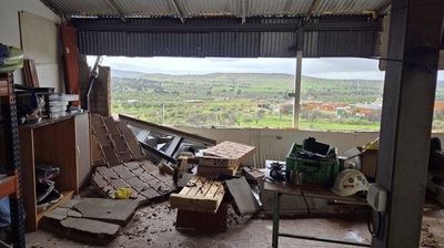 Vientos huracanados de más de 80km/h azotan Aldeanueva de Barbarroya