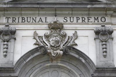 Justicia: 11 años a una madre por prostituir a su hija y 10 al hombre que pagó por la menor