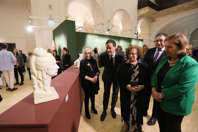 Velázquez avanza que los artistas toledanos podrán exponer sus obras en el Centro Cultural San Marcos durante dos meses al año