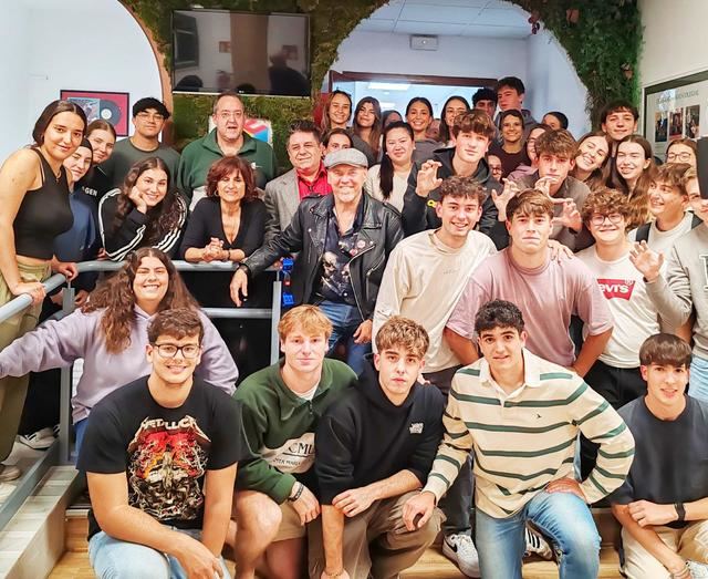 El Colegio Mayor Santa María de Europa rinde homenaje a los dos primeros discos de Lobos Negros