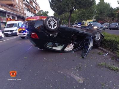 Un accidente de tráfico en una conocida avenida de Talavera moviliza a bomberos y cuerpos de seguridad