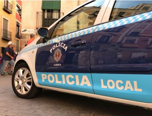 Un ladrón escapa a toda velocidad por las calles de Cuenca y termina siendo atrapado por la Policía Local
