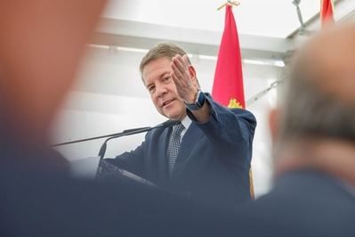 CLM tendrá Ley de Industria propia "pase lo que pase en el Estado" 