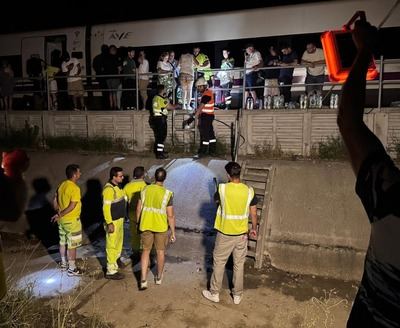 Trasladan al hospital a una de las pasajeras afectadas en Villaseca por el incidente en los trenes Madrid-Sevilla