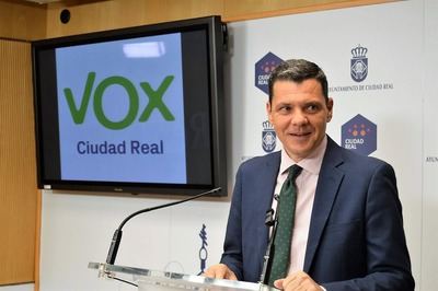 Vox advierte a Valverde que habrá consecuencias en la Diputación de Ciudad Real "si acoge a un tránsfuga en Bolaños"